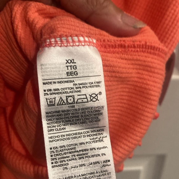 Old Navy top - Picture 7 of 7